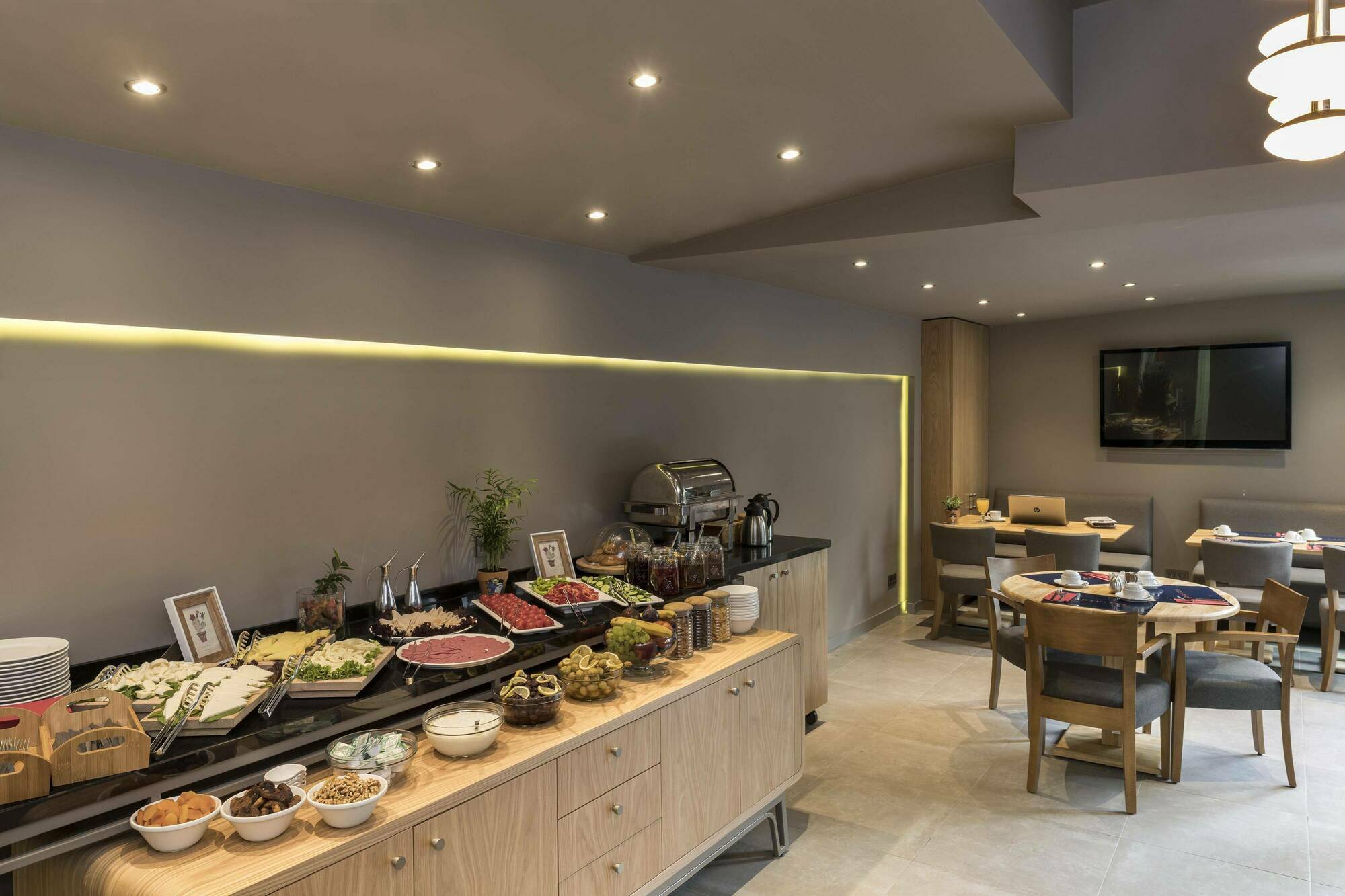 Upsuites Hotel Istanbul Bagian luar foto